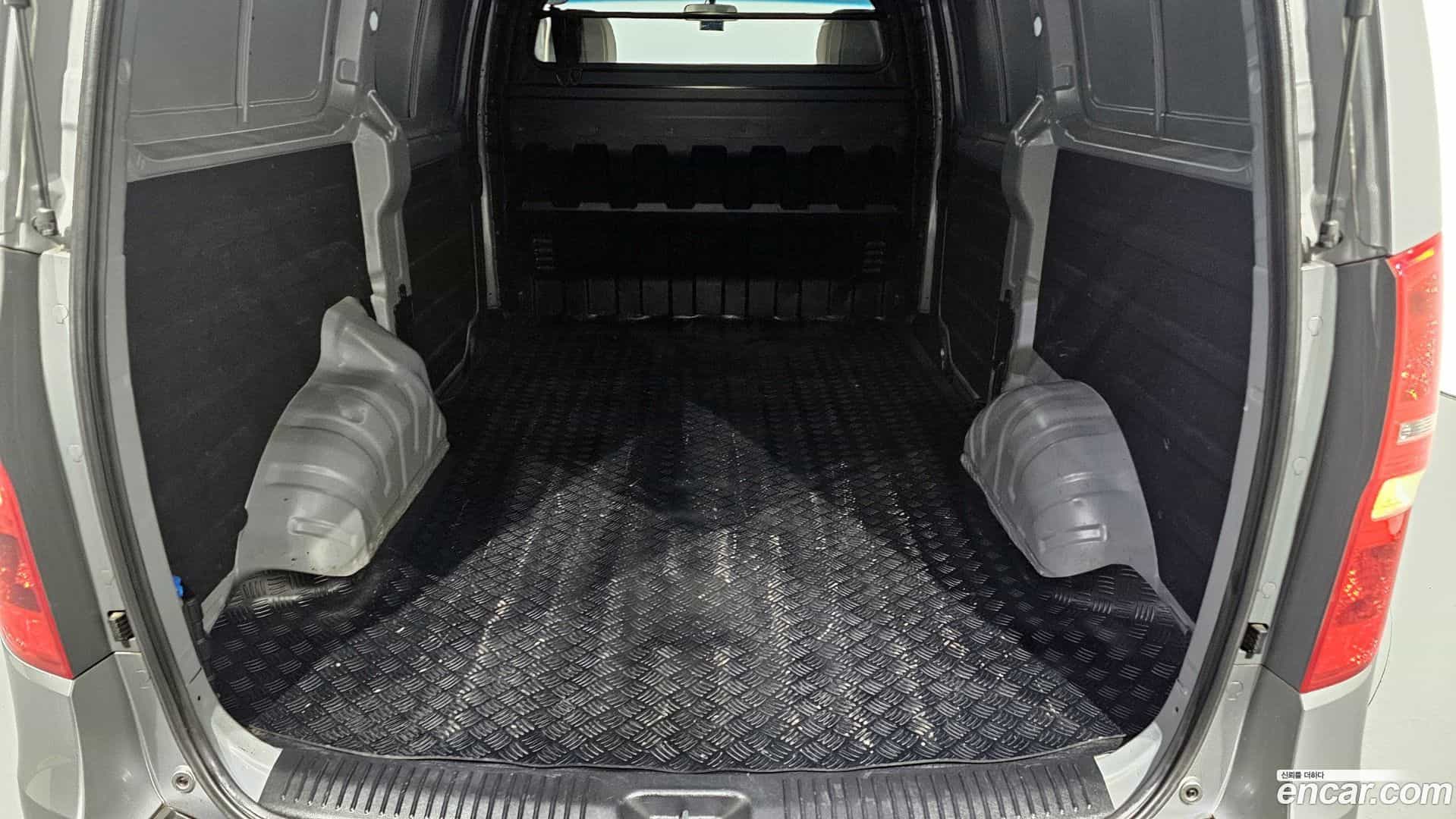 Starex Hyundai 2020.3-OPTION-024