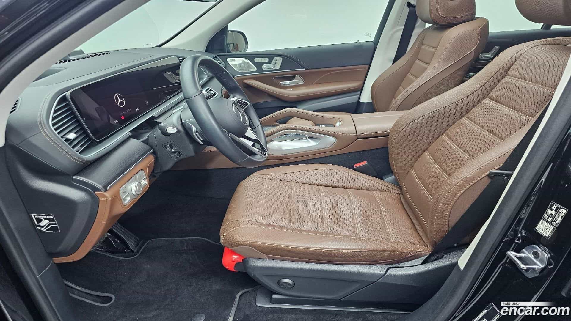 GLE-Class Mercedes-Benz 2025.2-INNER-010