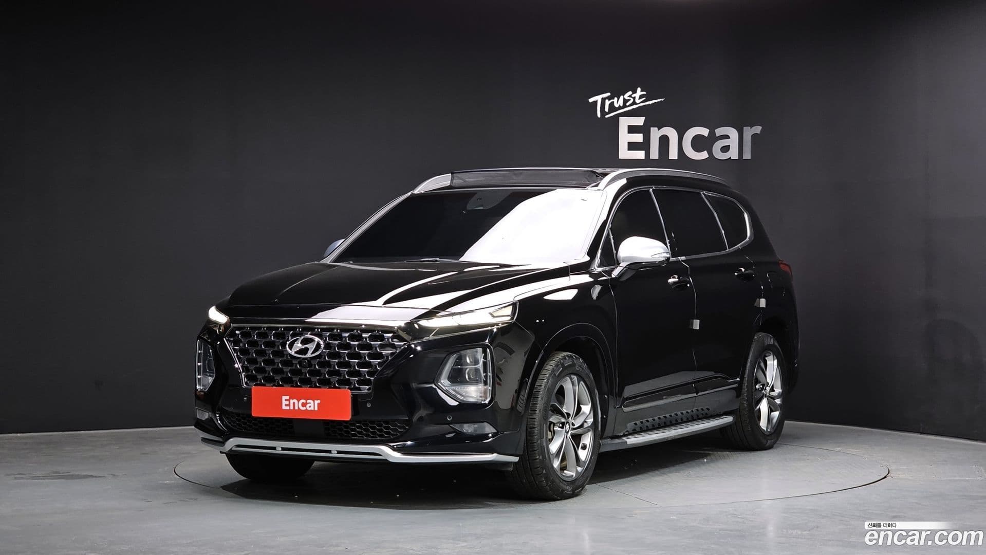 Main__Slider__Photo:Santafe Hyundai 2018.9-0