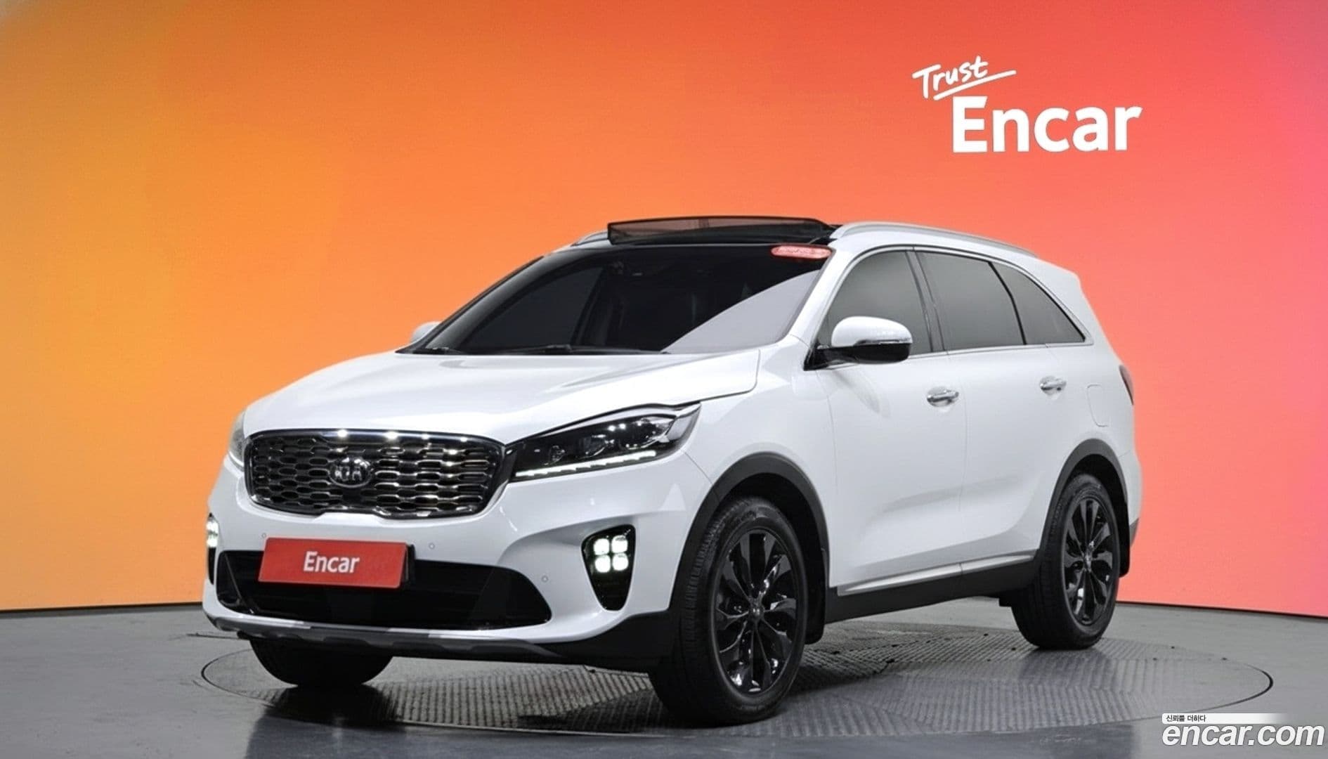 Main__Slider__Photo:Sorento Kia 2019.4-0