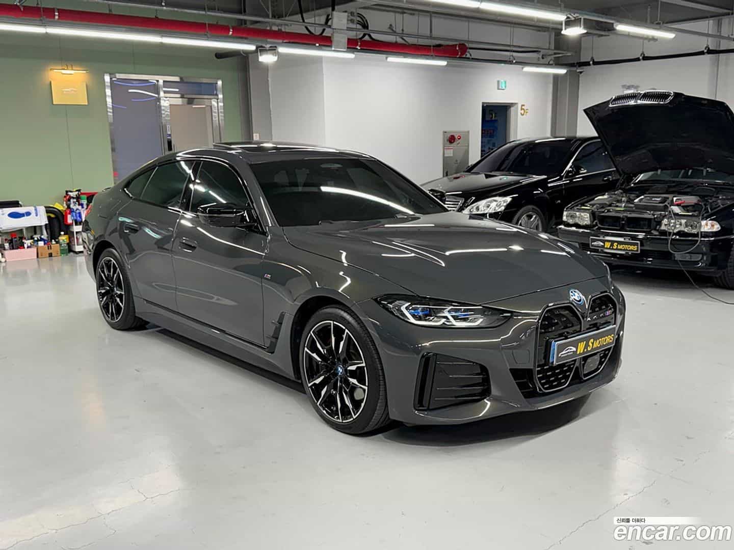 i4 BMW 2023.8-OUTER-003