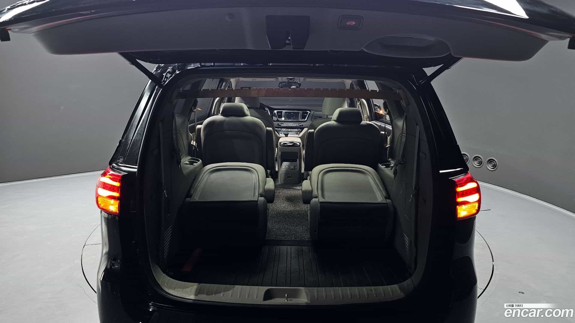 Canival Kia 2019.1-OPTION-024