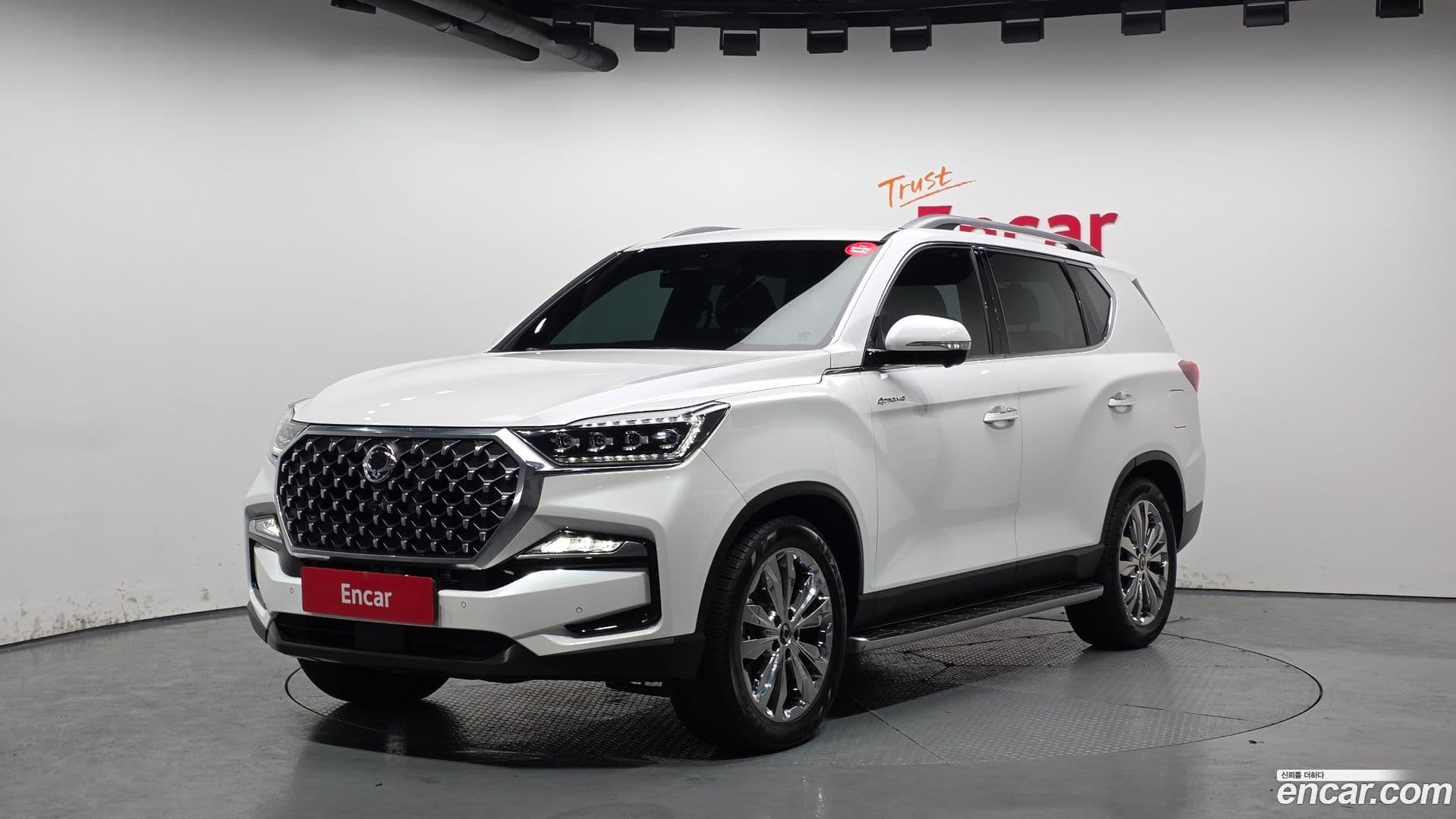 Main__Slider__Photo:Rexton KG Mobility 2023.8-0