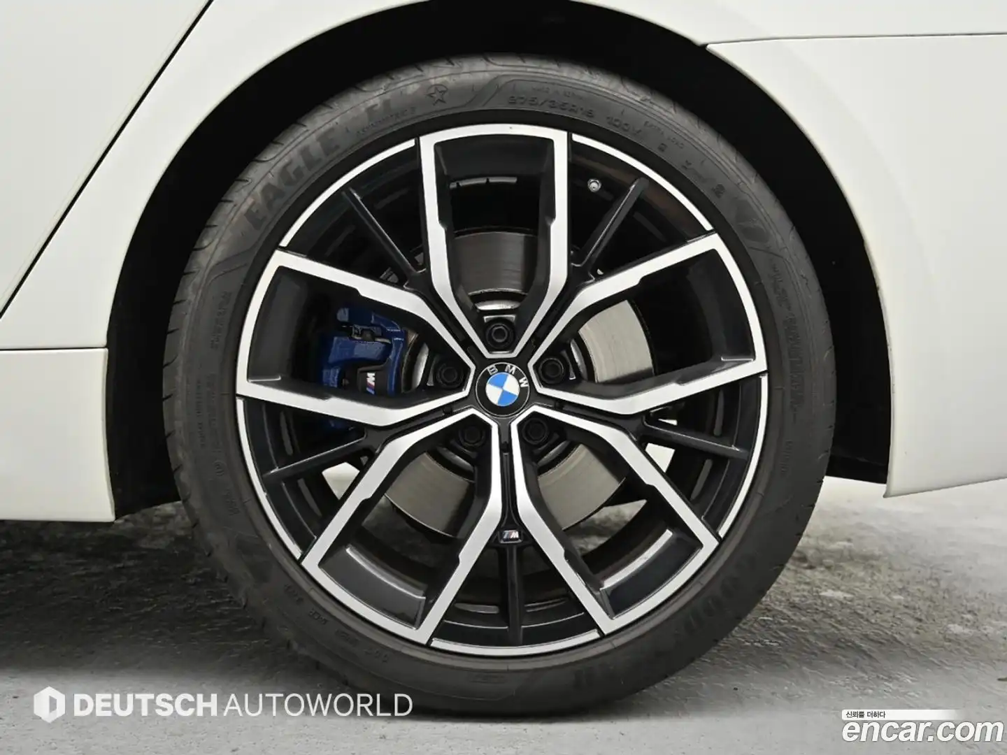 5-Series BMW 2023.4-OUTER-005