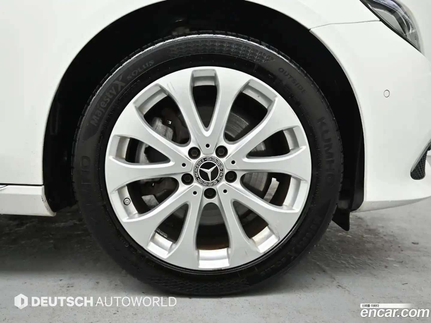 E-Class Mercedes-Benz 2017.3-OUTER-005