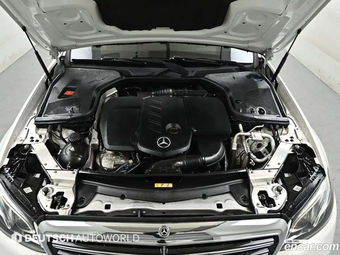 E-Class Mercedes-Benz 2017.3-OUTER-006