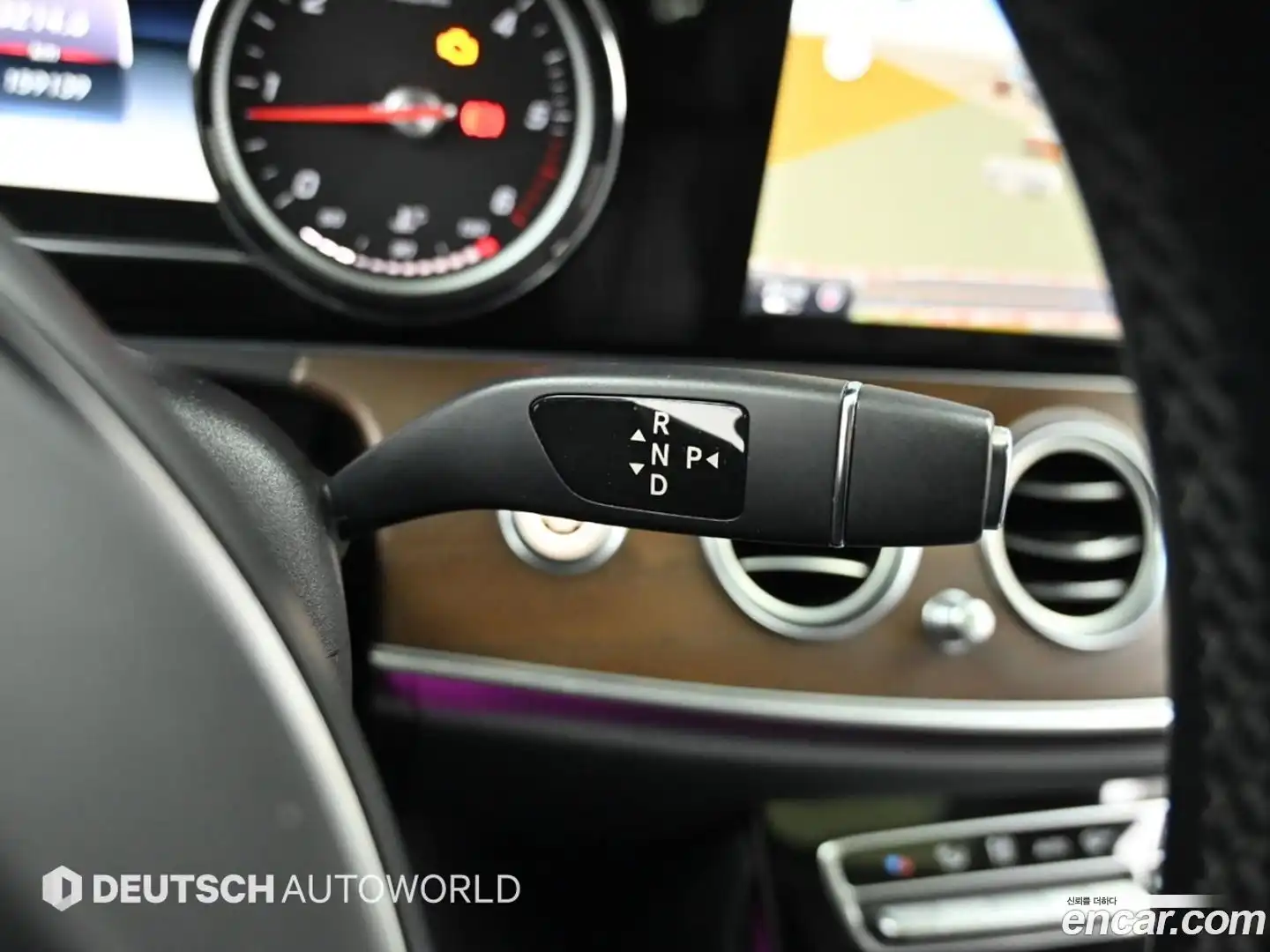 E-Class Mercedes-Benz 2017.3-INNER-009