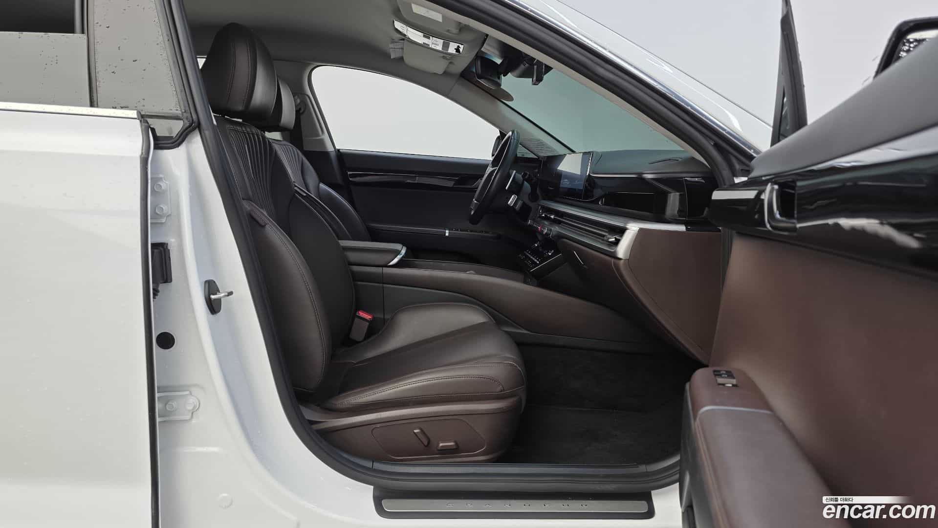 Grandeur Hyundai 2022.11-OPTION-015