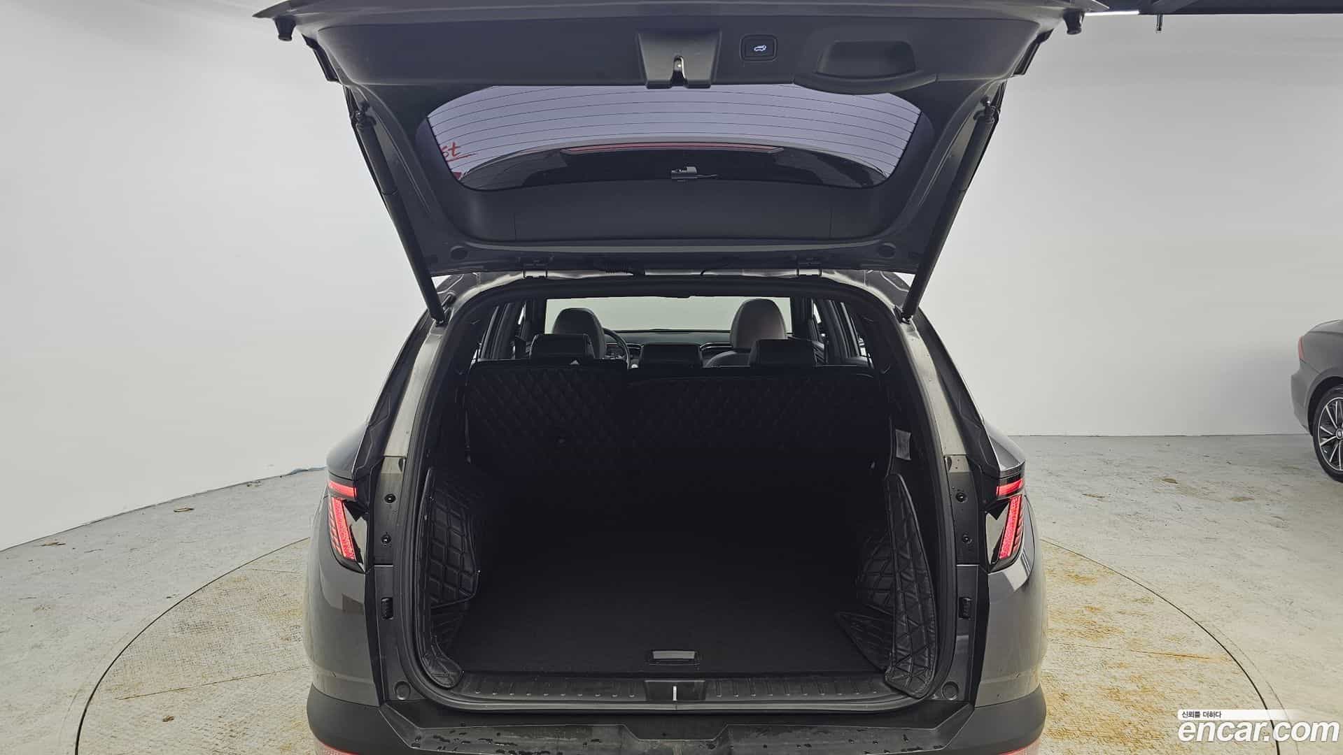 Tucson Hyundai 2023.4-OPTION-024