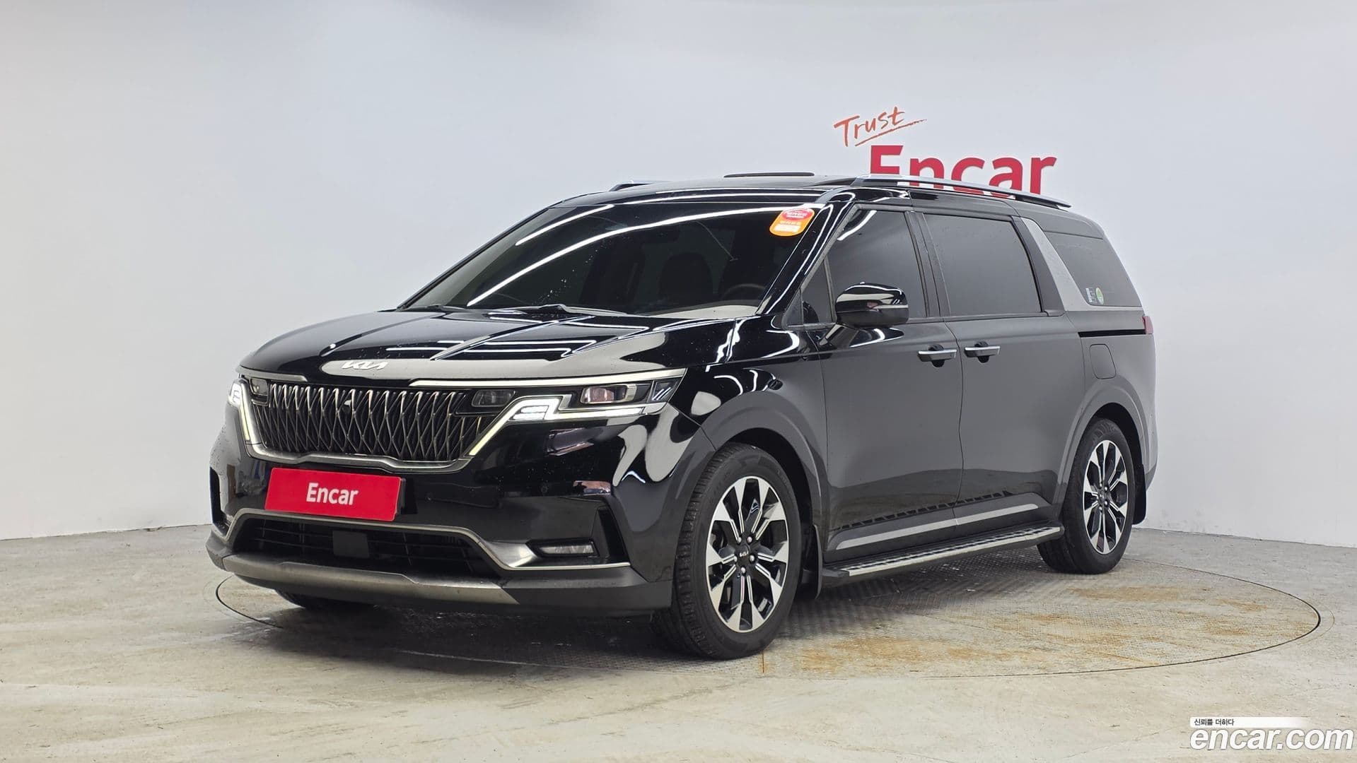 Main__Slider__Photo:Canival Kia 2022.1-0