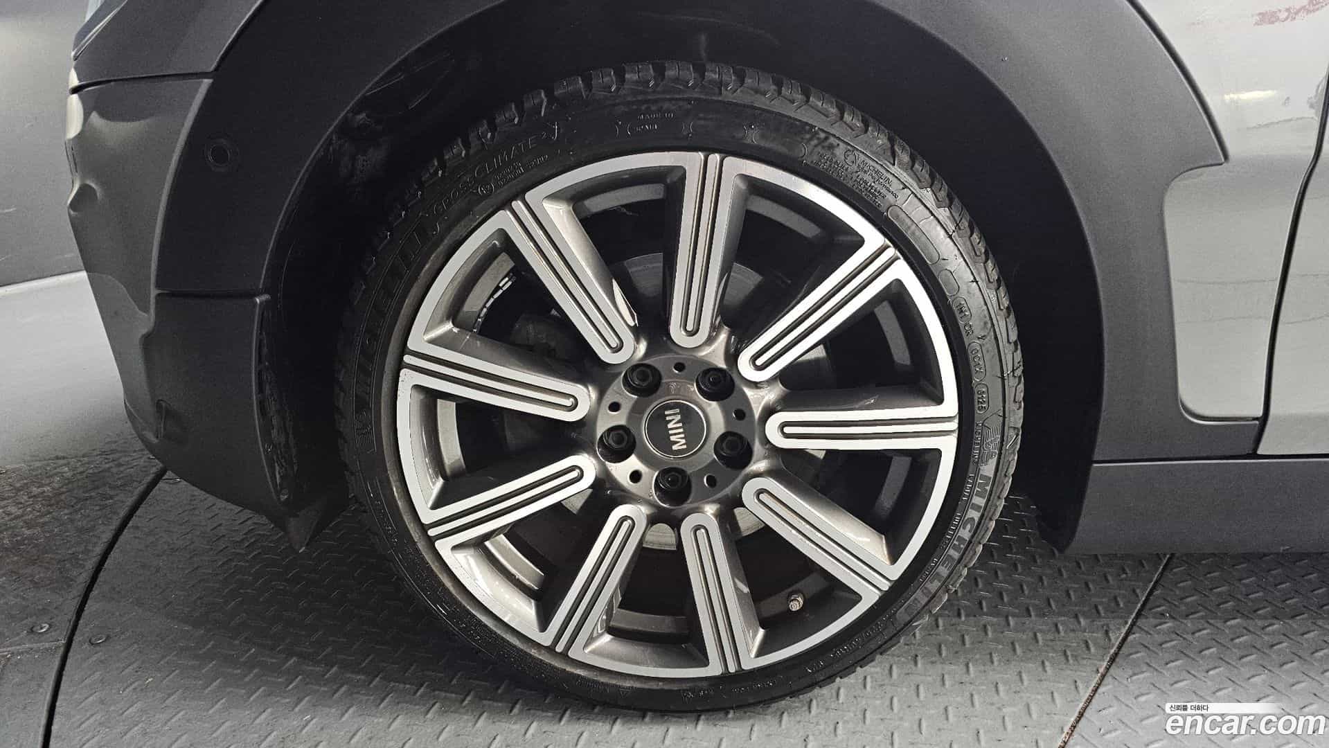 Clubman Mini 2021.0-OUTER-005