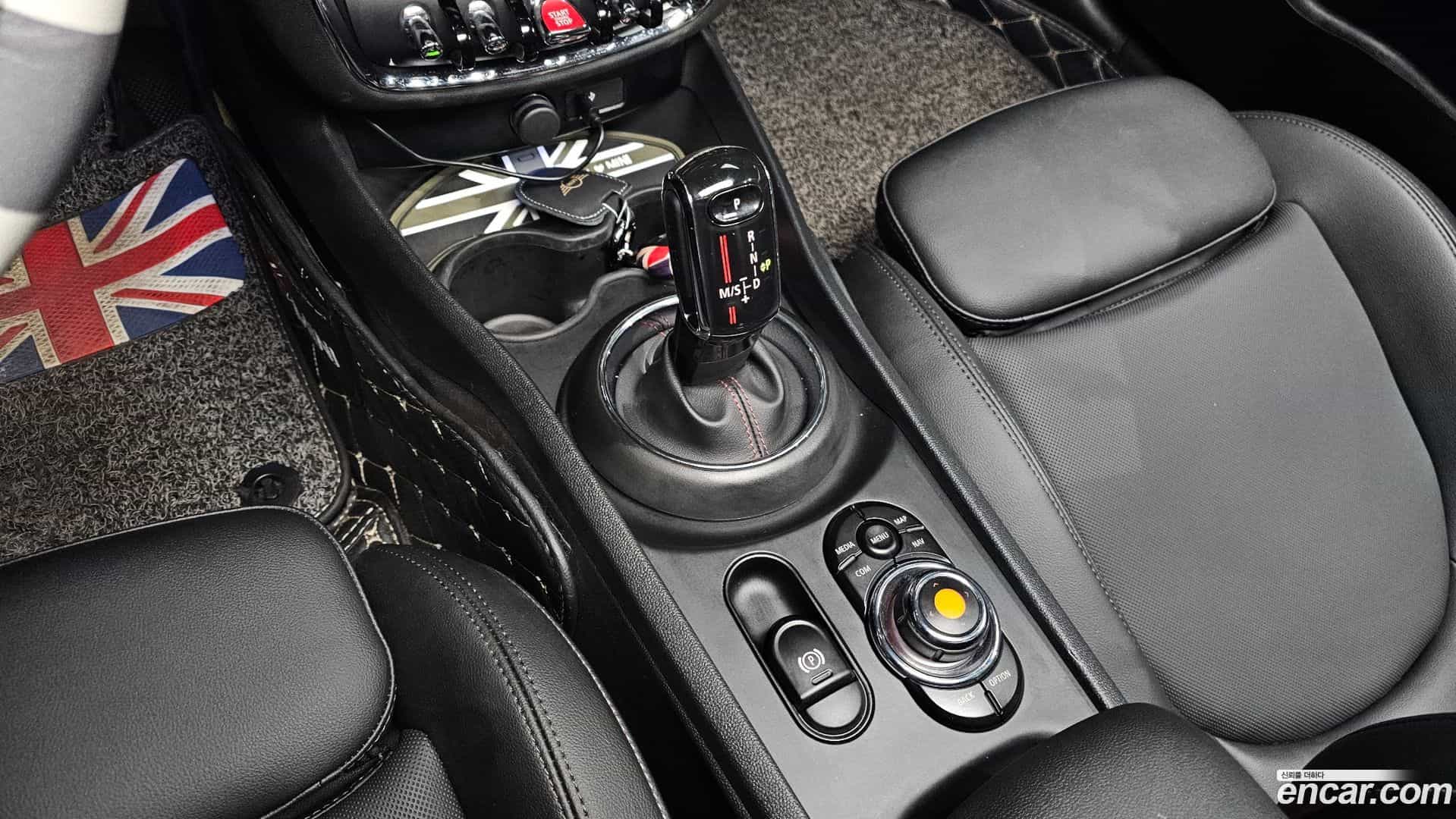 Clubman Mini 2021.0-INNER-009