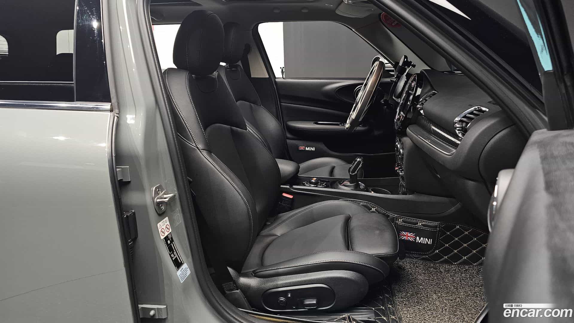 Clubman Mini 2021.0-INNER-010