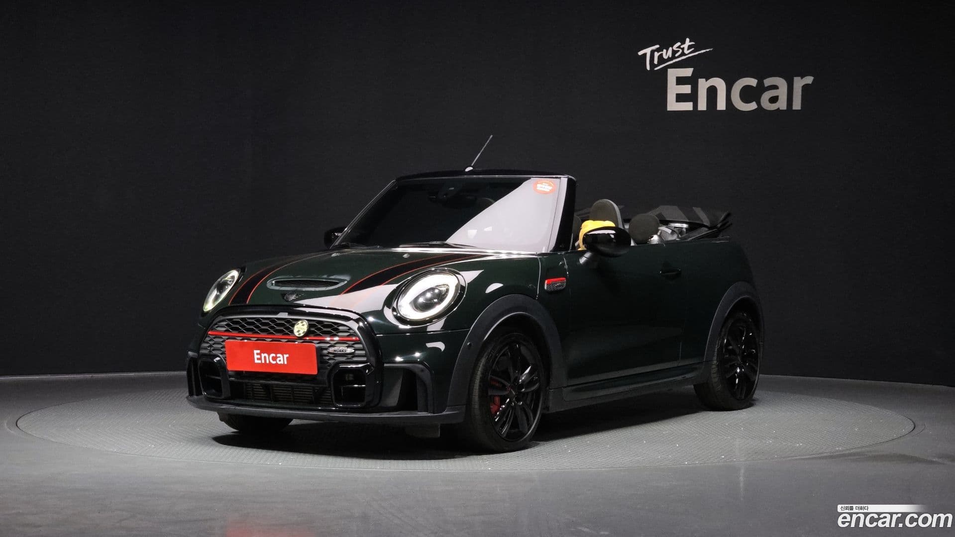 Main__Slider__Photo:Cooper Convertible Mini 2024.3-0