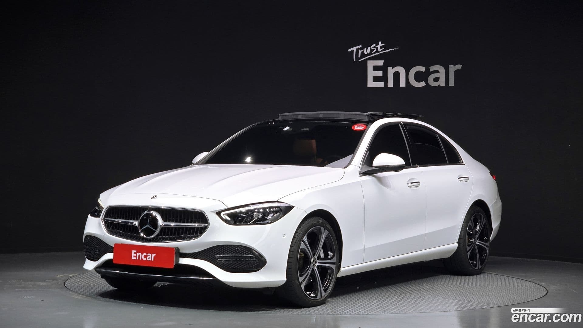 Main__Slider__Photo:C-Class Mercedes-Benz 2023.3-0