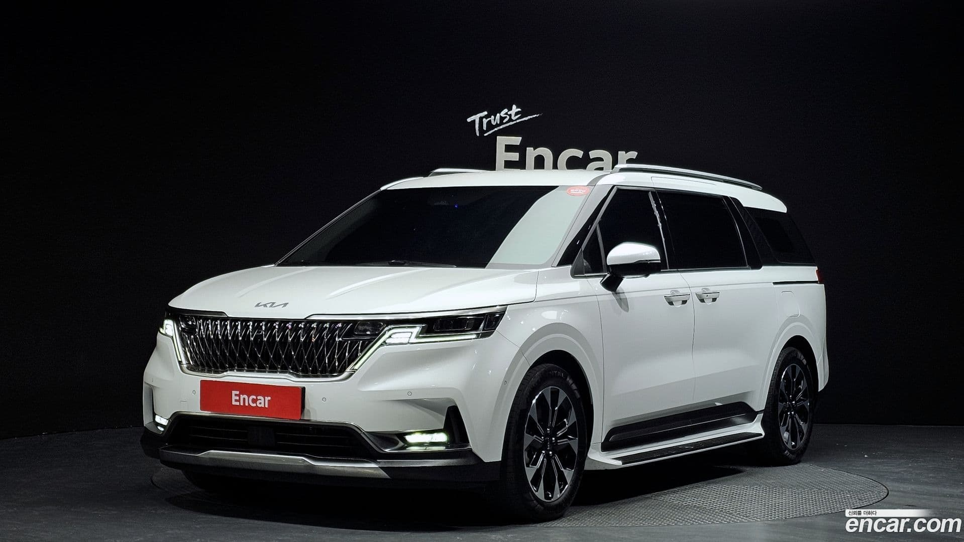 Main__Slider__Photo:Canival Kia 2022.8-0