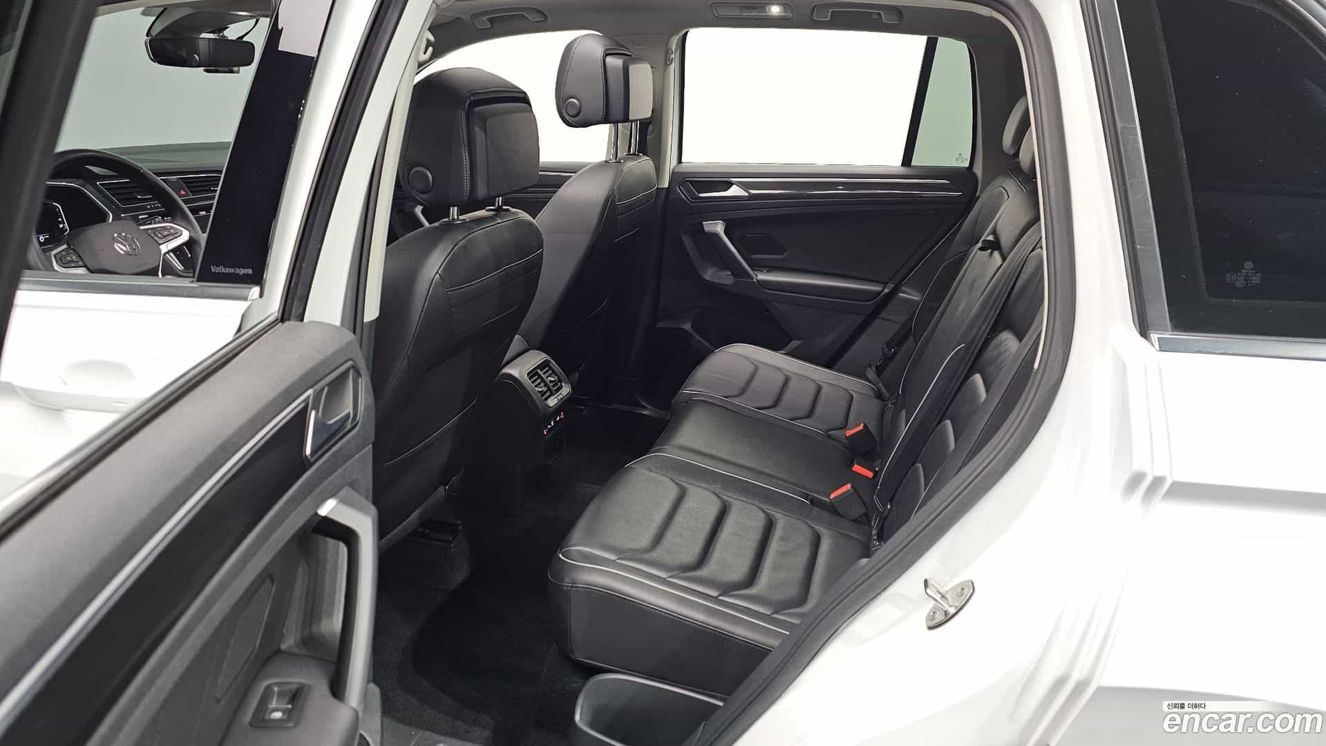 Tiguan Volkswagen 2022.4-OPTION-020