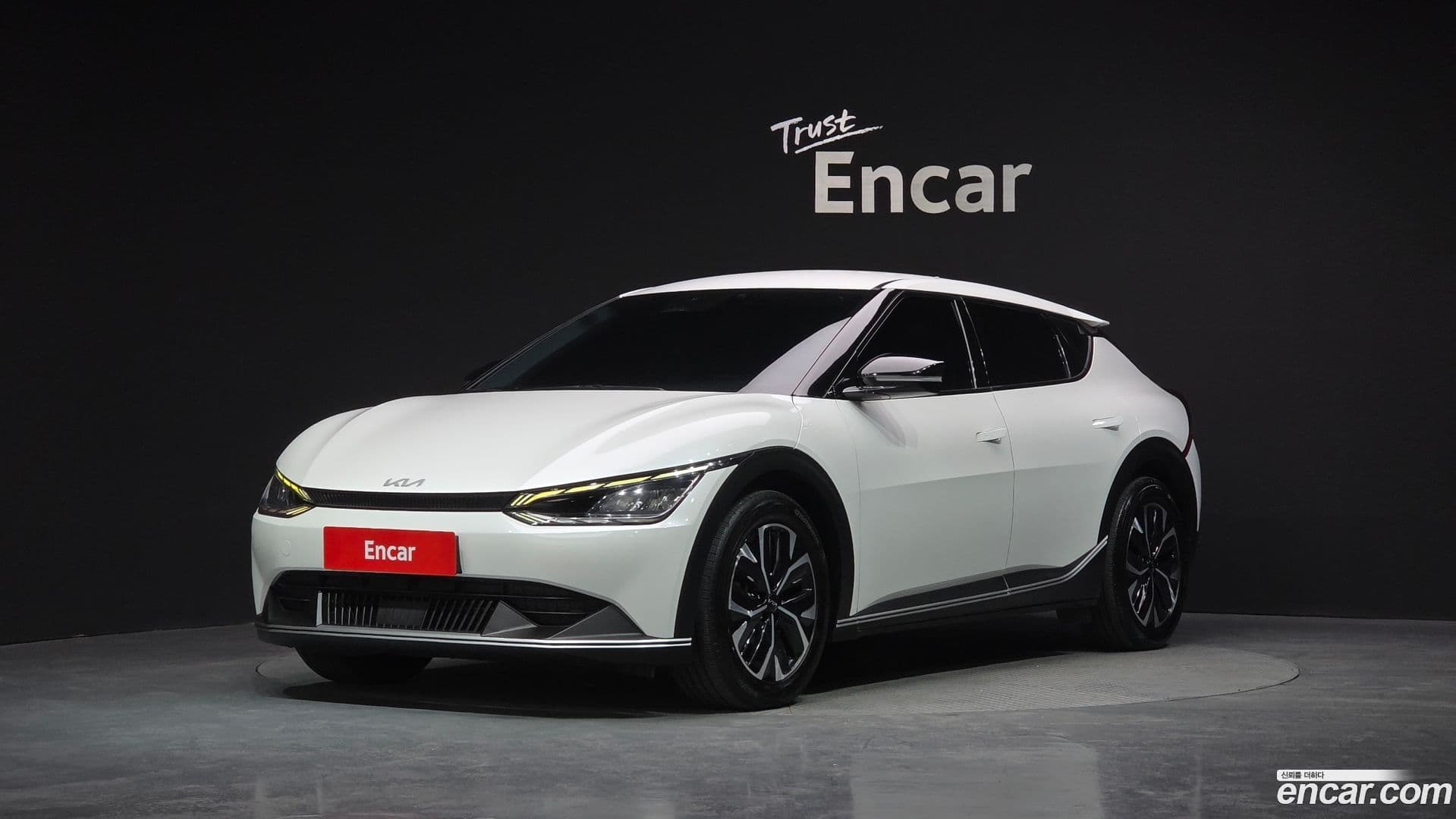 Main__Slider__Photo:EV6 Kia 2022.2-0