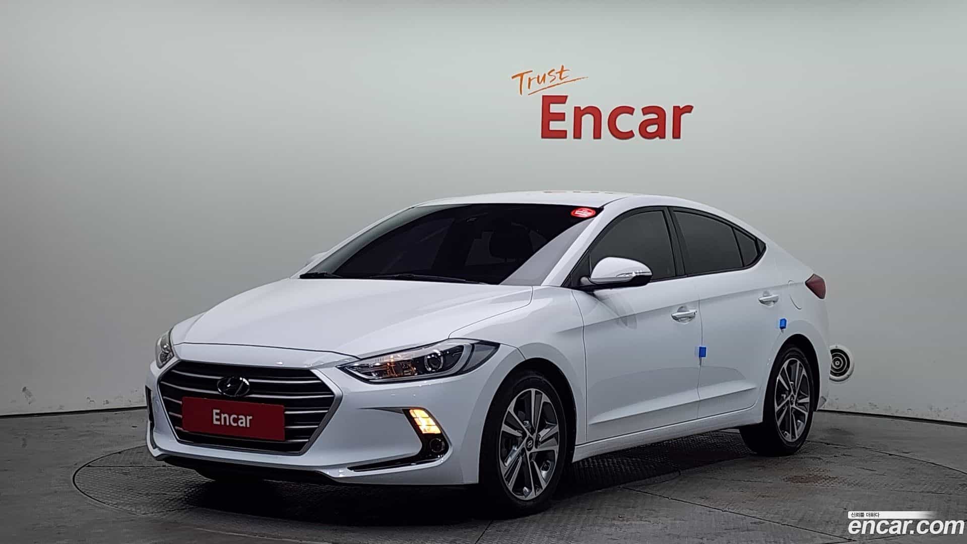 AVANTE Hyundai 2018.8-OUTER-001