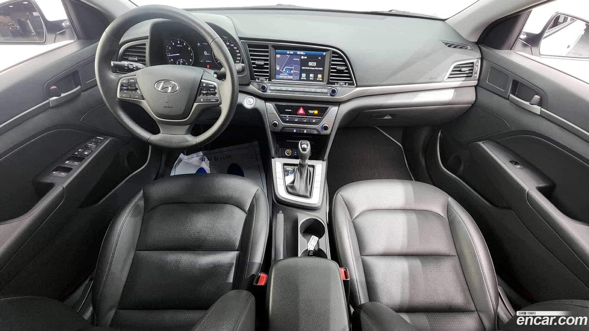 AVANTE Hyundai 2018.8-INNER-007
