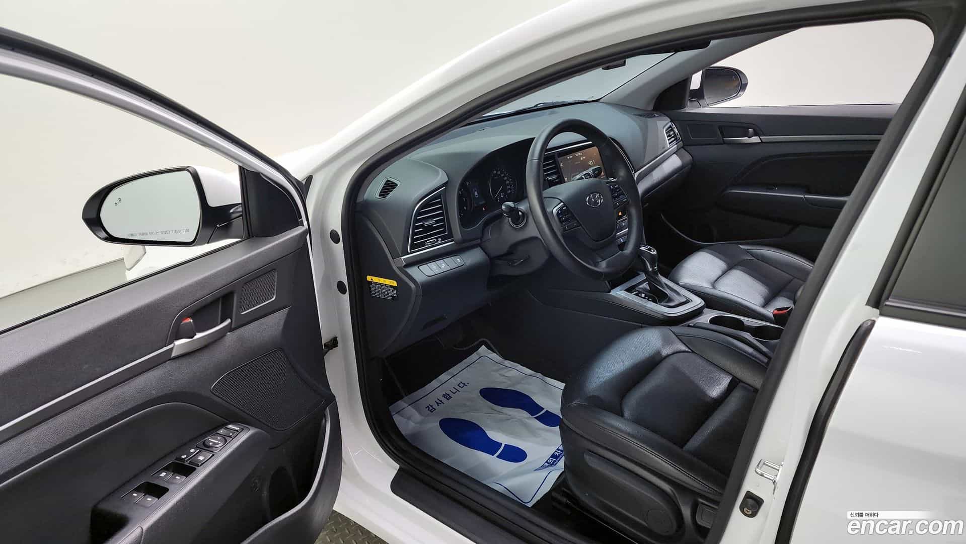 AVANTE Hyundai 2018.8-INNER-010