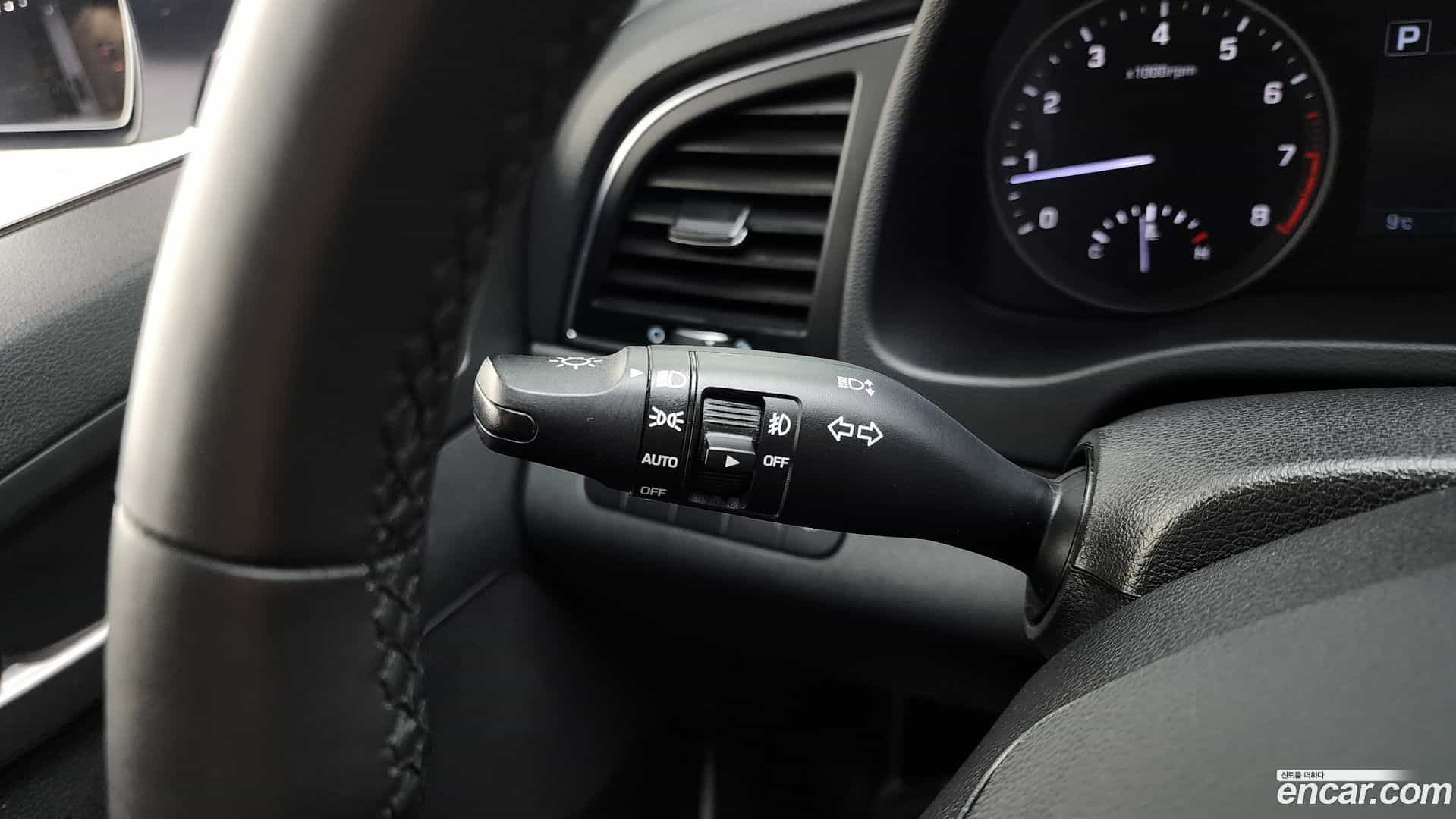 AVANTE Hyundai 2018.8-OPTION-020