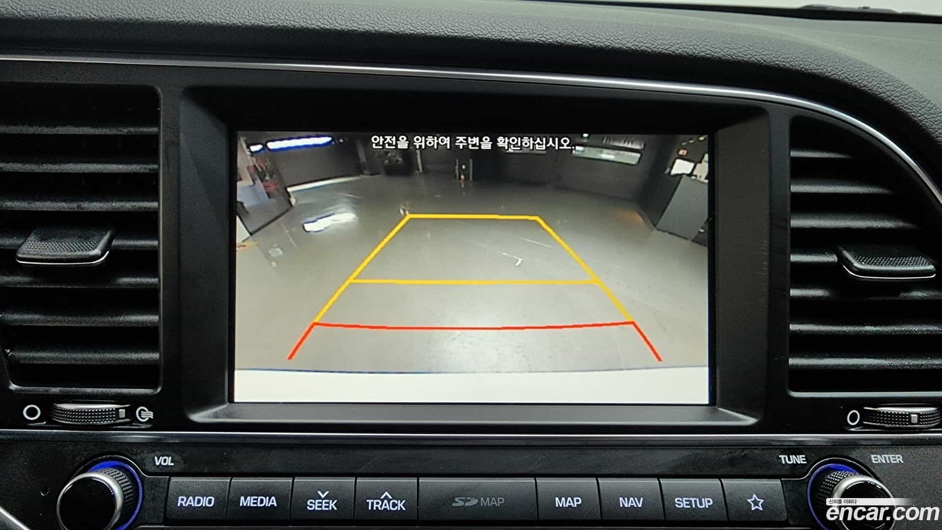 AVANTE Hyundai 2018.8-OPTION-022