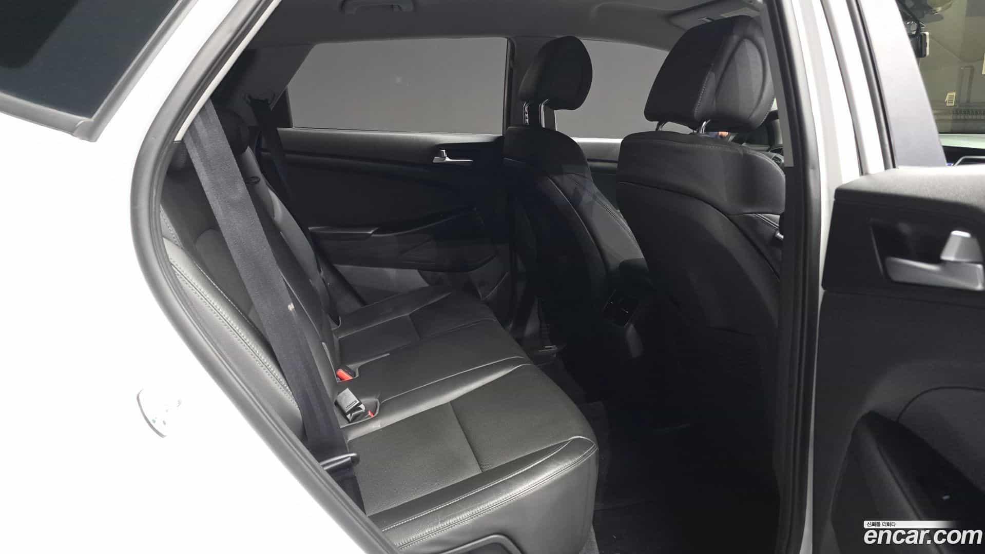 Tucson Hyundai 2018.6-OPTION-016