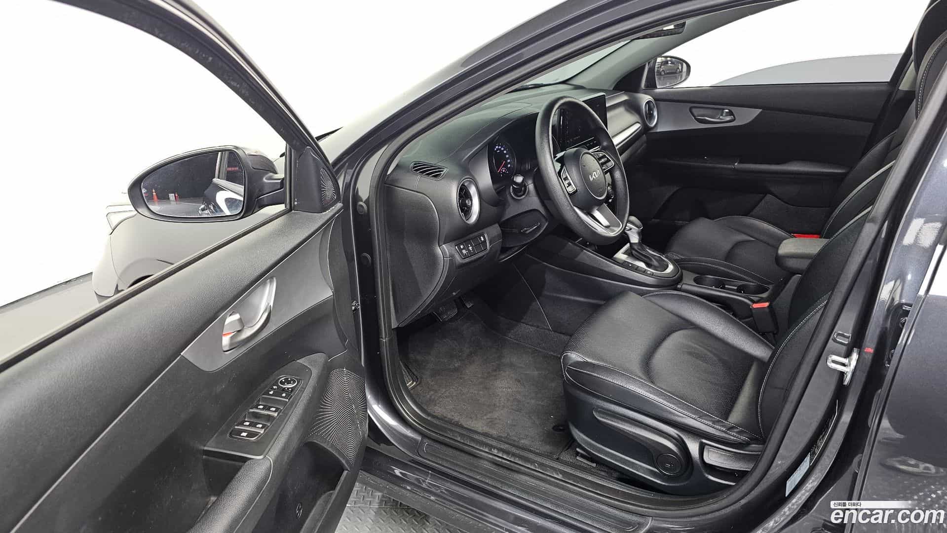 K3 Kia 2021.11-INNER-010