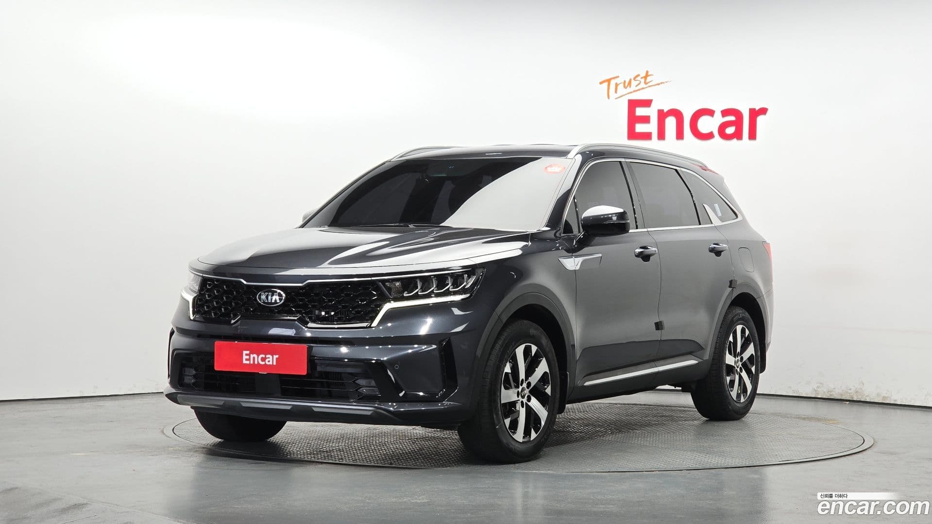 Main__Slider__Photo:Sorento Kia 2021.4-0