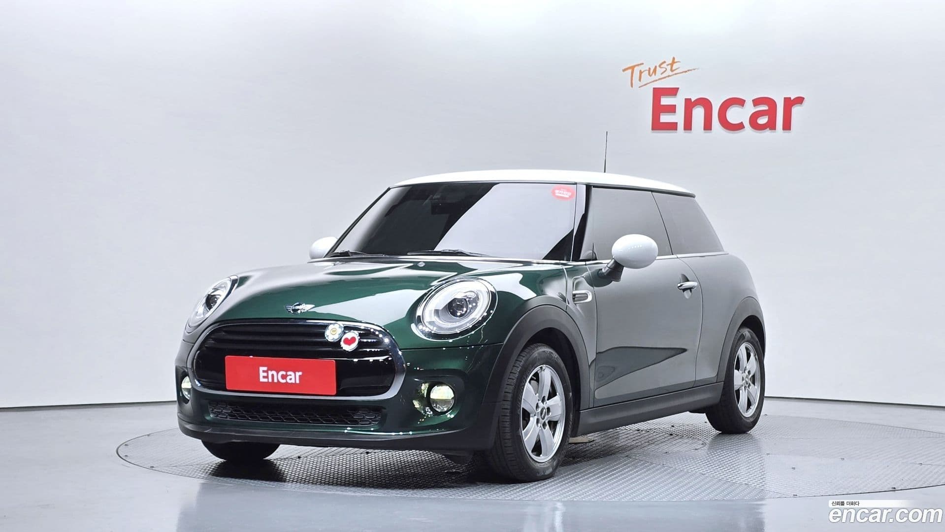 Main__Slider__Photo:Cooper Mini 2017.11-0