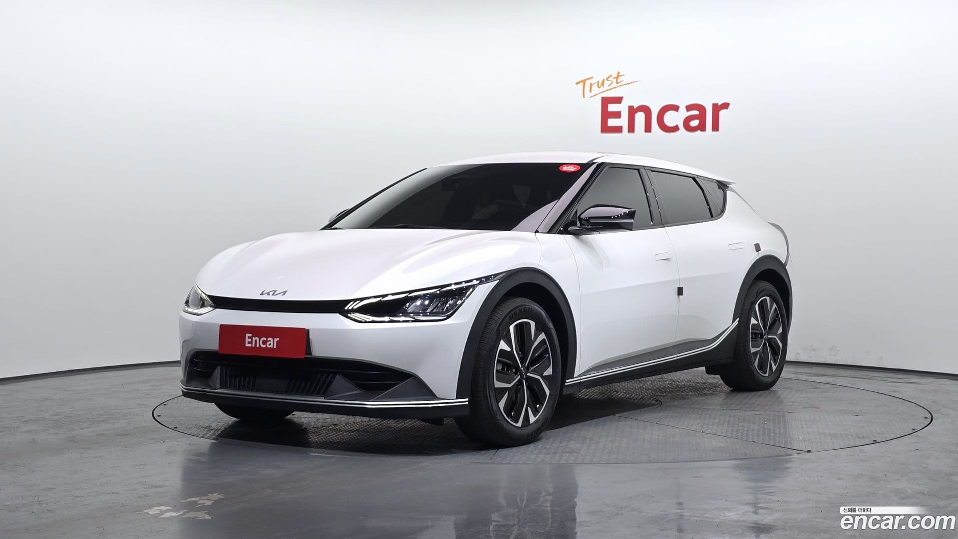 Main__Slider__Photo:EV6 Kia 2021.11-0