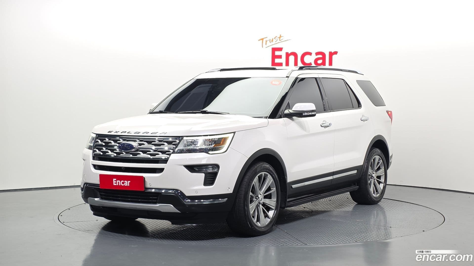 Main__Slider__Photo:Explorer Ford 2018.6-0