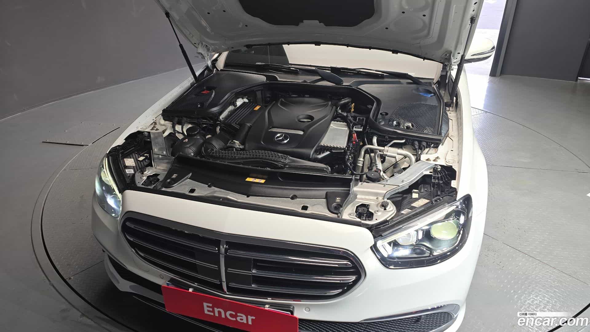 E-Class Mercedes-Benz 2020.10-INNER-006