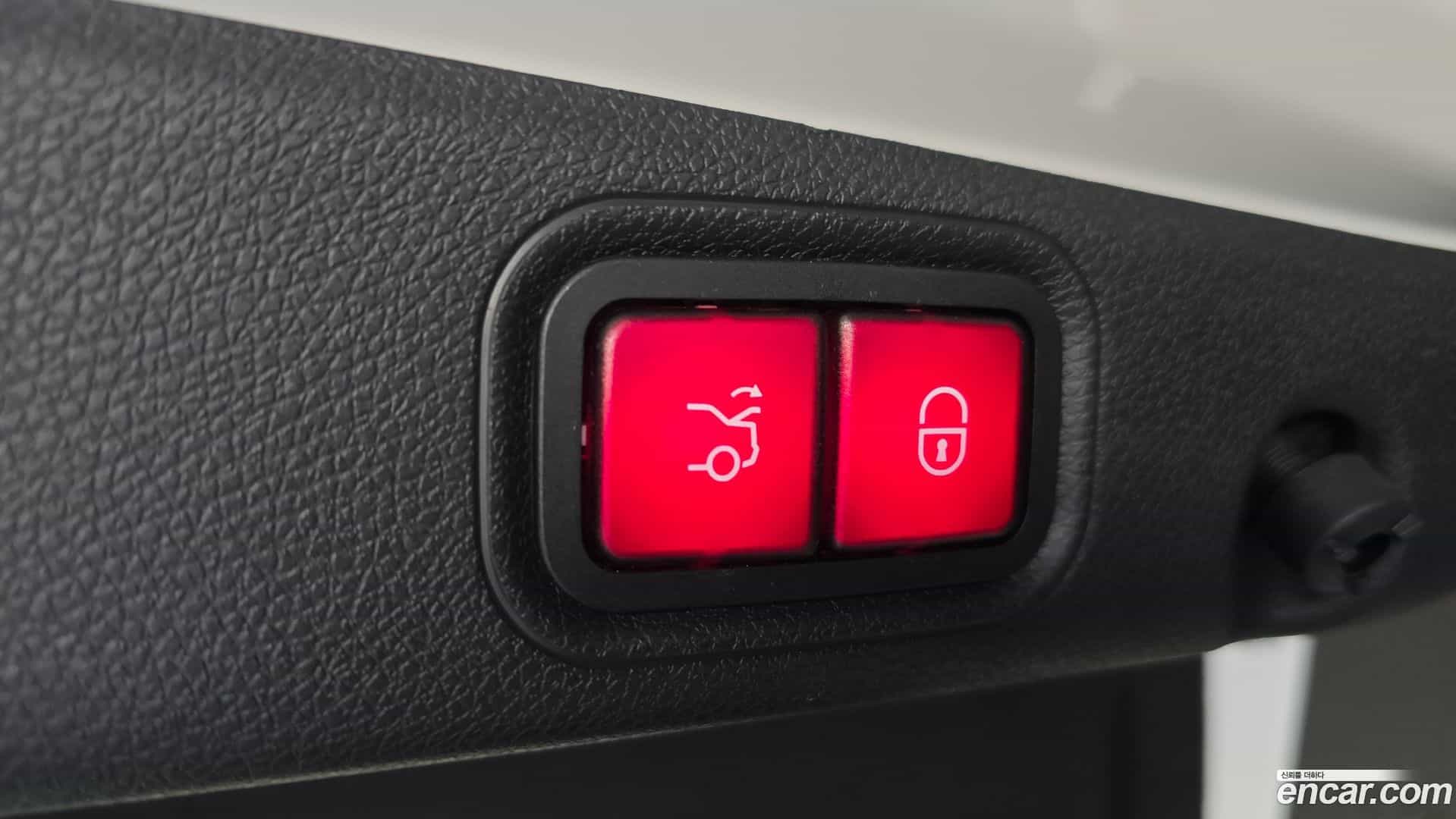 E-Class Mercedes-Benz 2020.10-OPTION-024