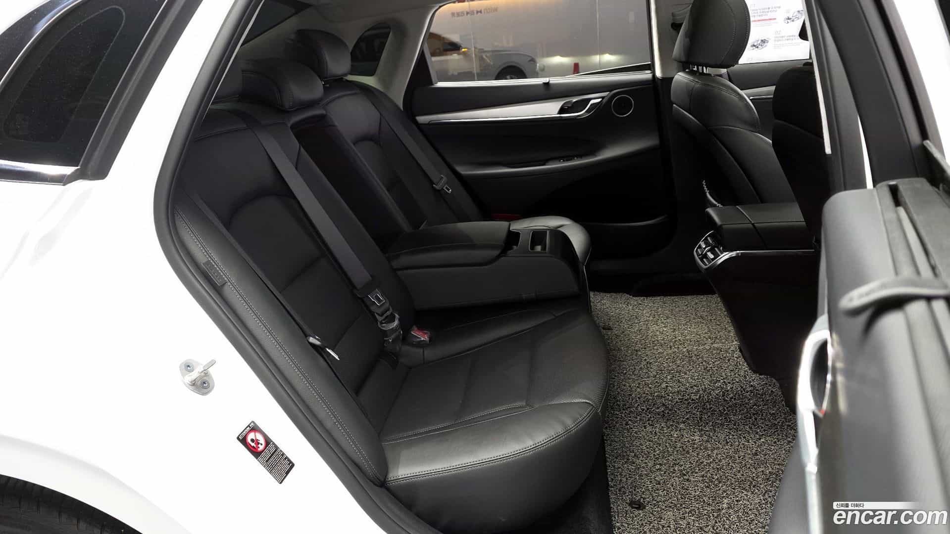 Grandeur Hyundai 2022.9-OPTION-016