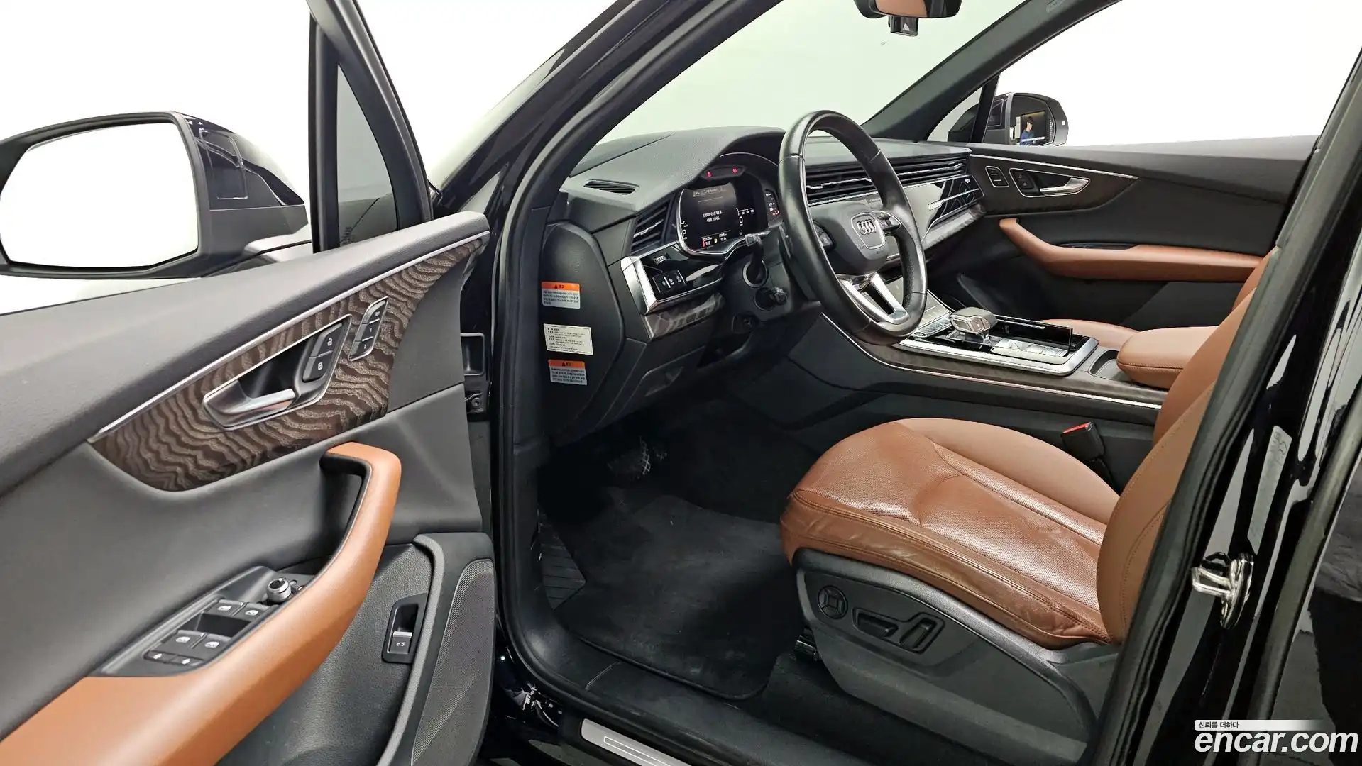 Q7 Audi 2021.3-INNER-010