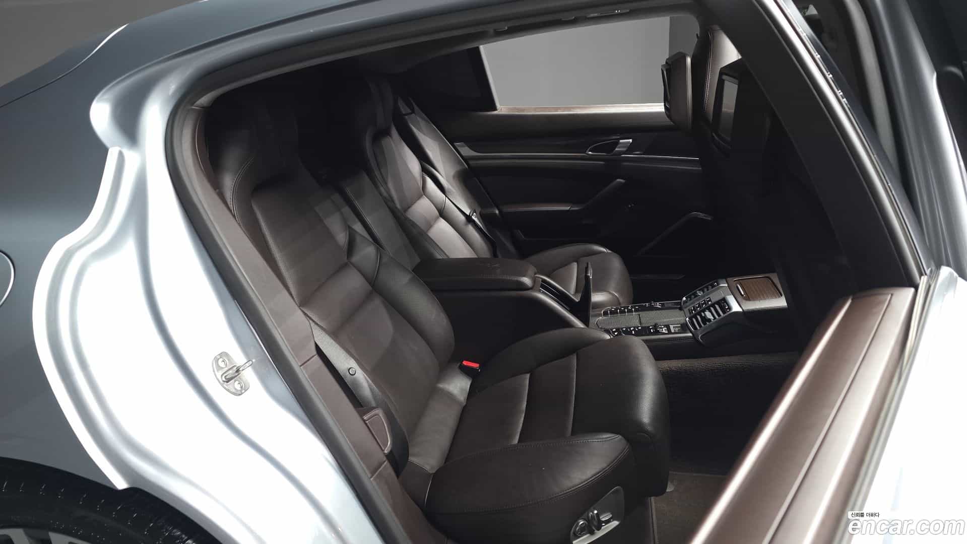 Panamera Porsche 2014.11-OPTION-016