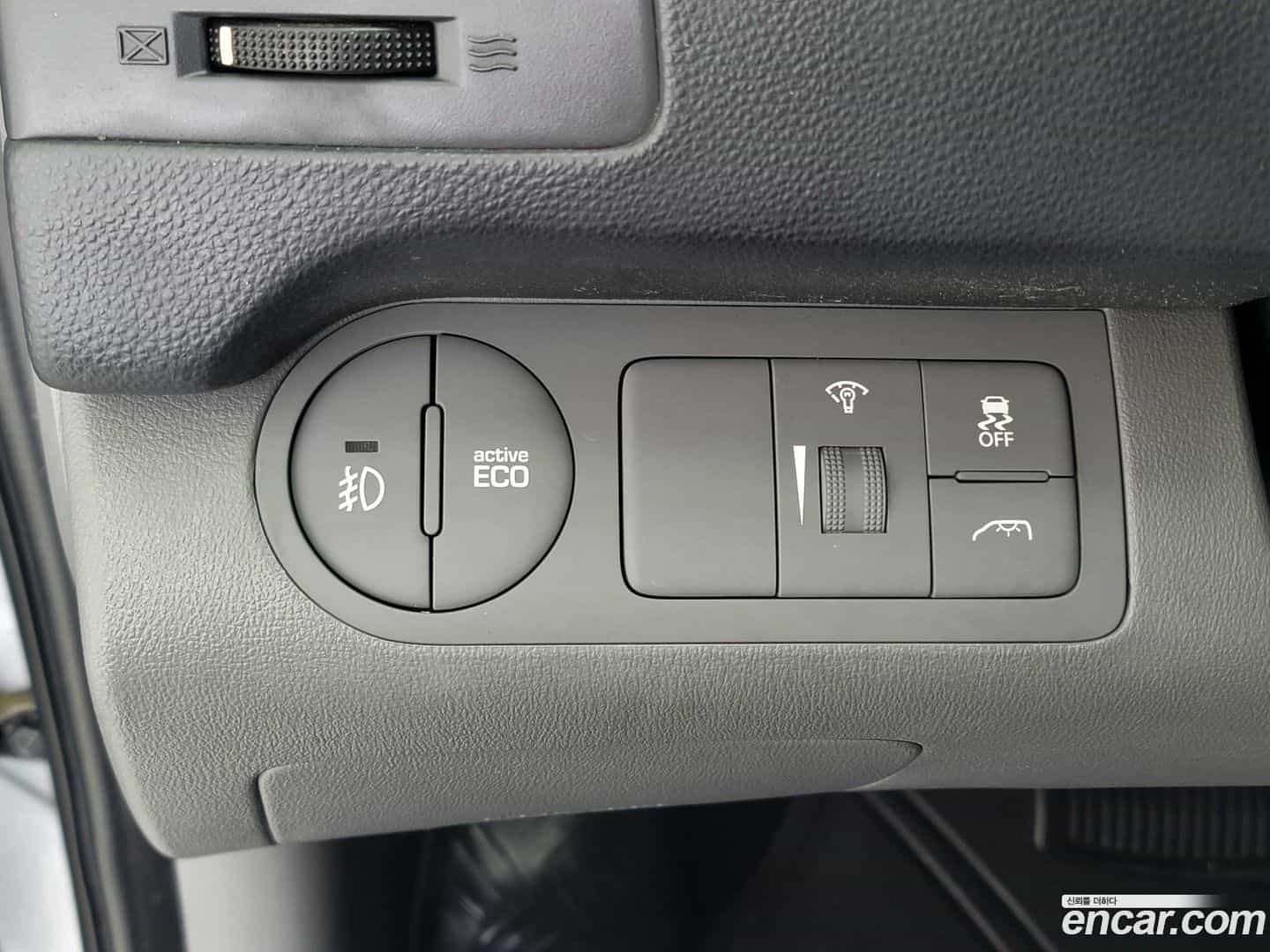 Starex Hyundai 2017.0-OPTION-023