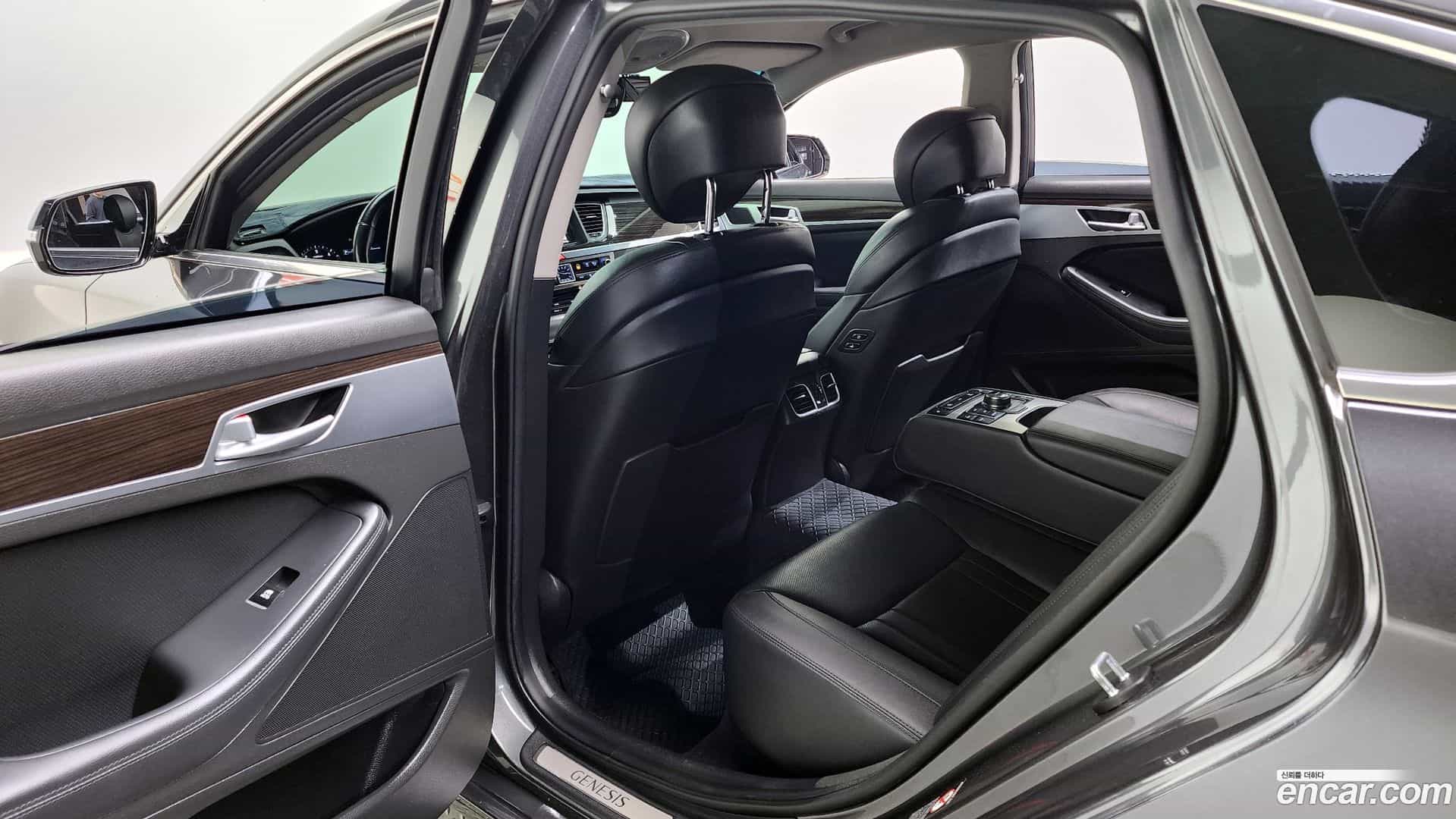 G80 Genesis 2018.6-OPTION-015