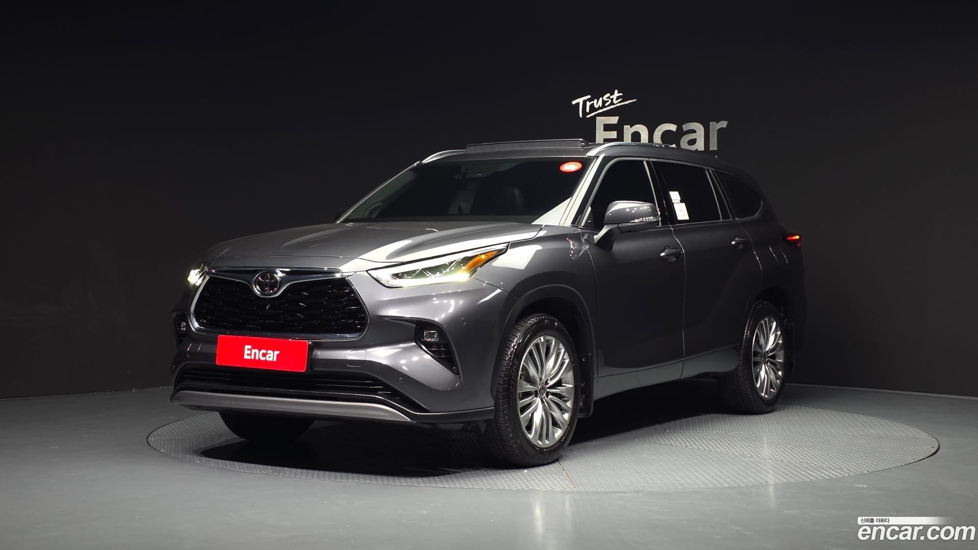 Main__Slider__Photo:Highlander Toyota 2025.8-0