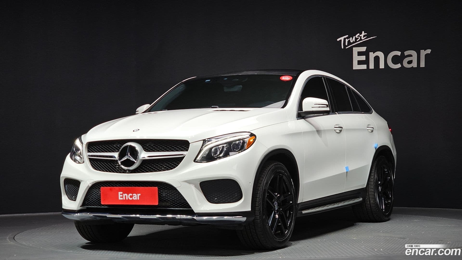 Main__Slider__Photo:GLE-Class Mercedes-Benz 2017.1-0