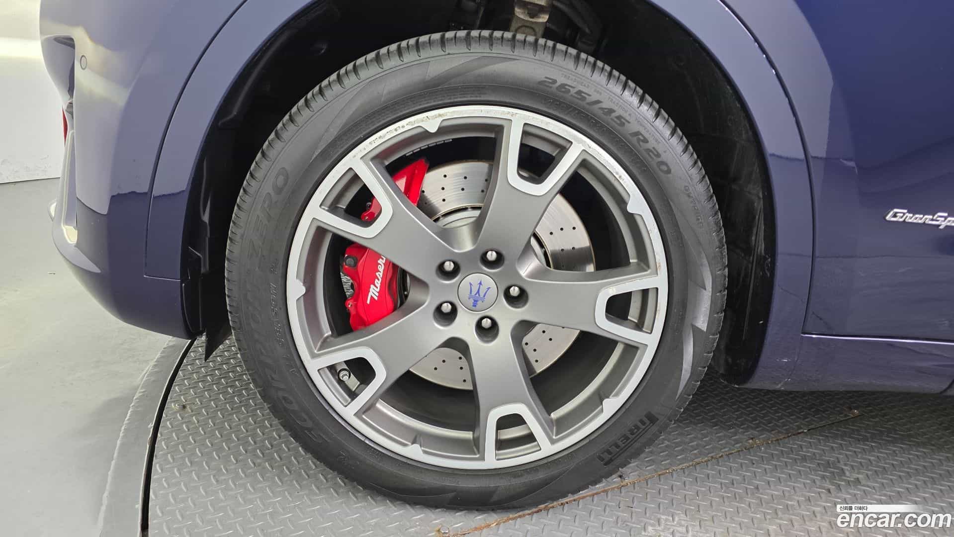 Levante Maserati 2019.11-OUTER-005