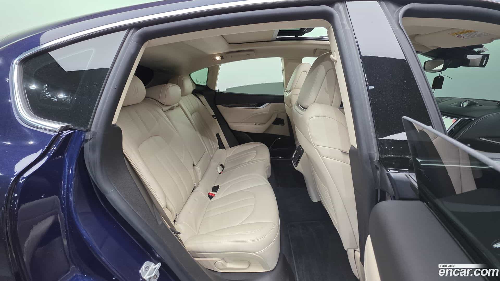 Levante Maserati 2019.11-OPTION-023