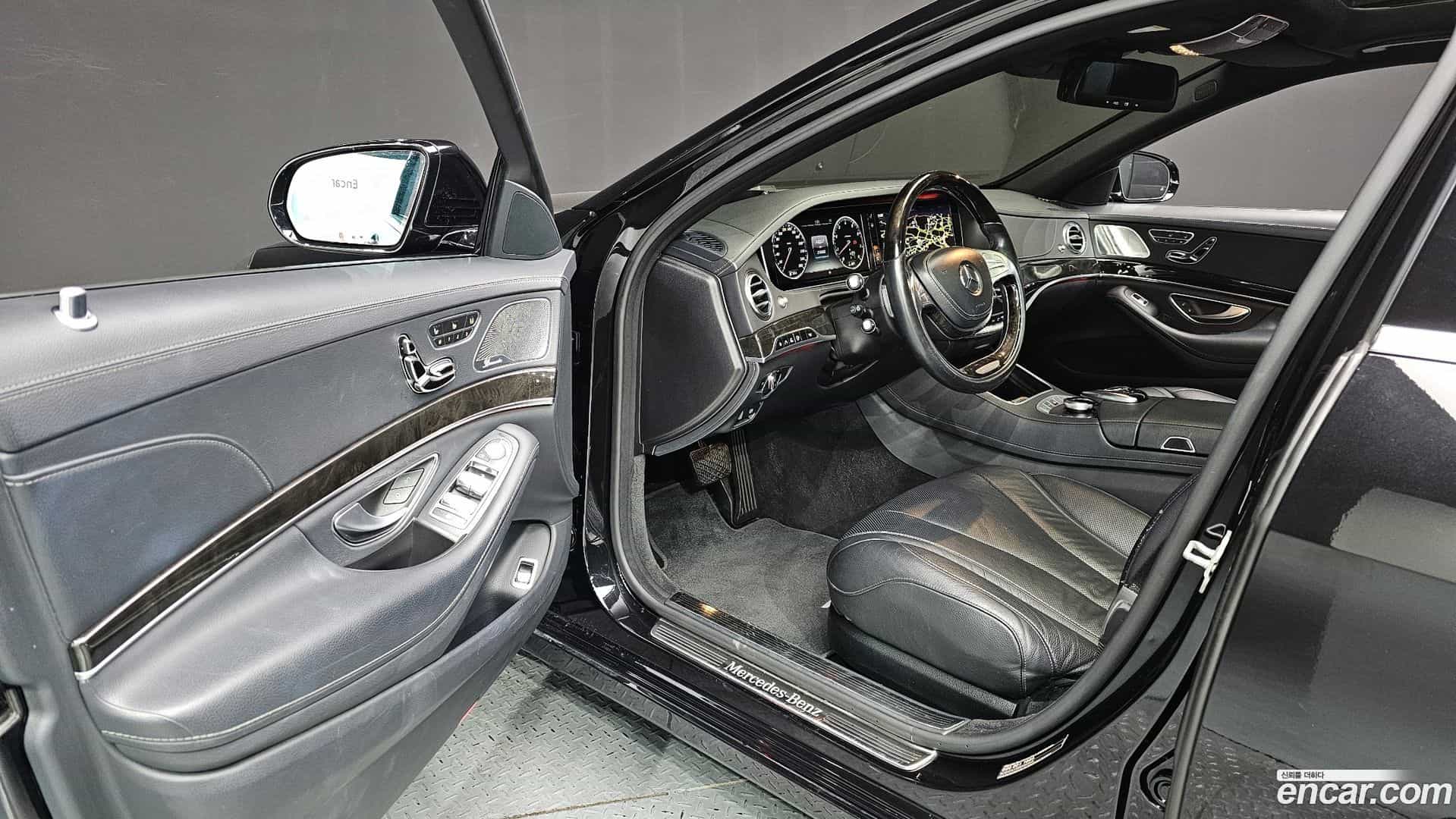 S-Class Mercedes-Benz 2015.2-INNER-010