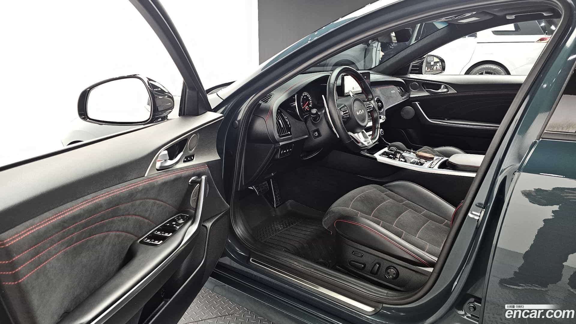 Stinger Kia 2022.4-OPTION-015