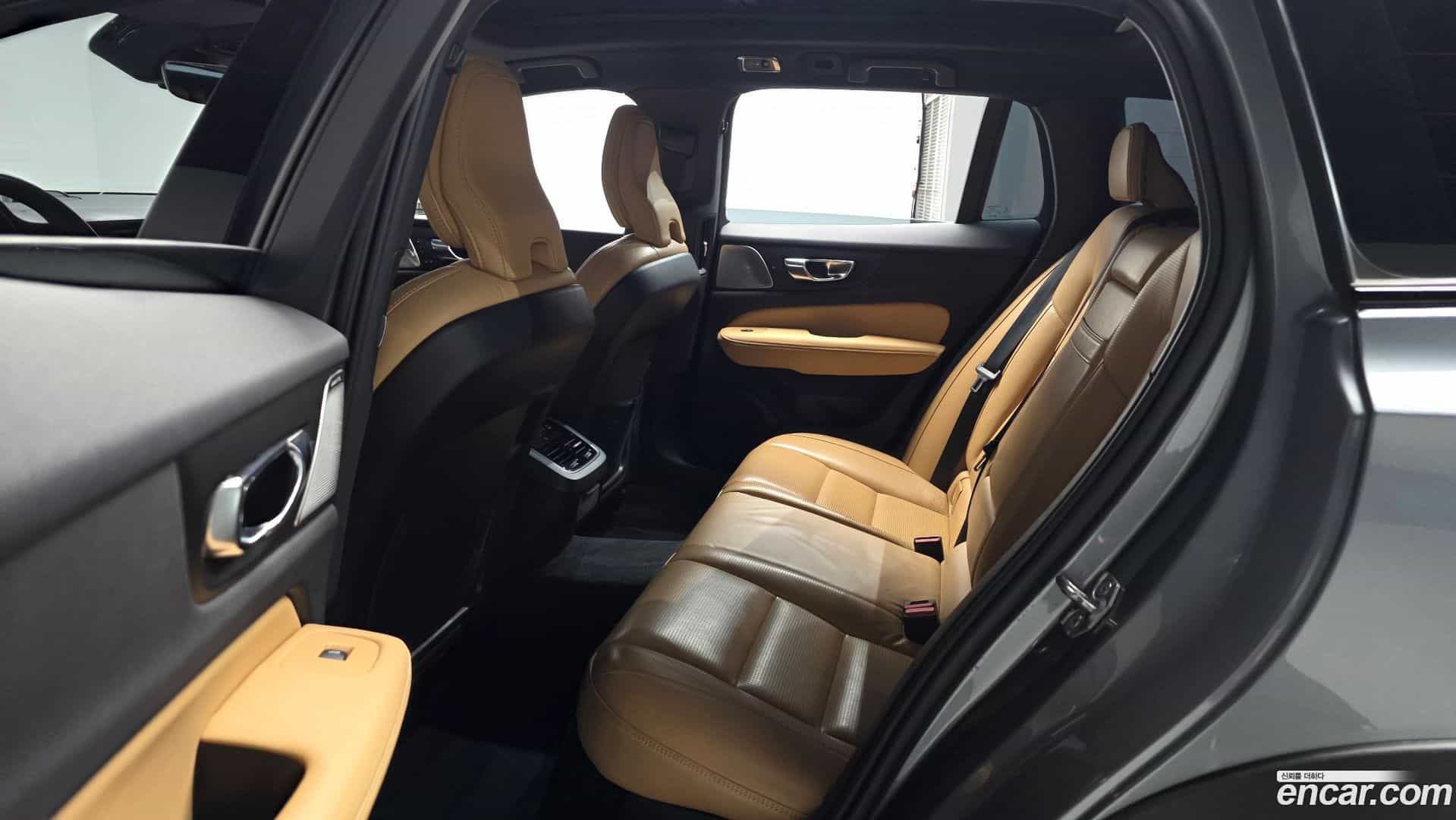 V60 Volvo 2020.4-OPTION-016