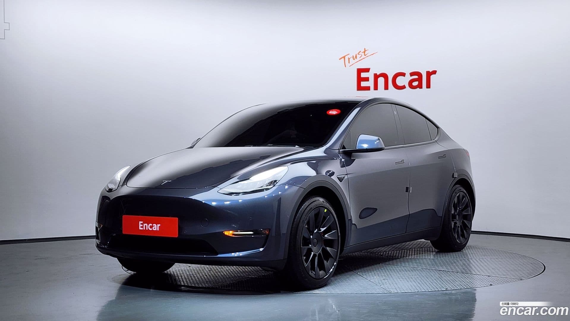 Main__Slider__Photo:Model Y Tesla 2021.5-0