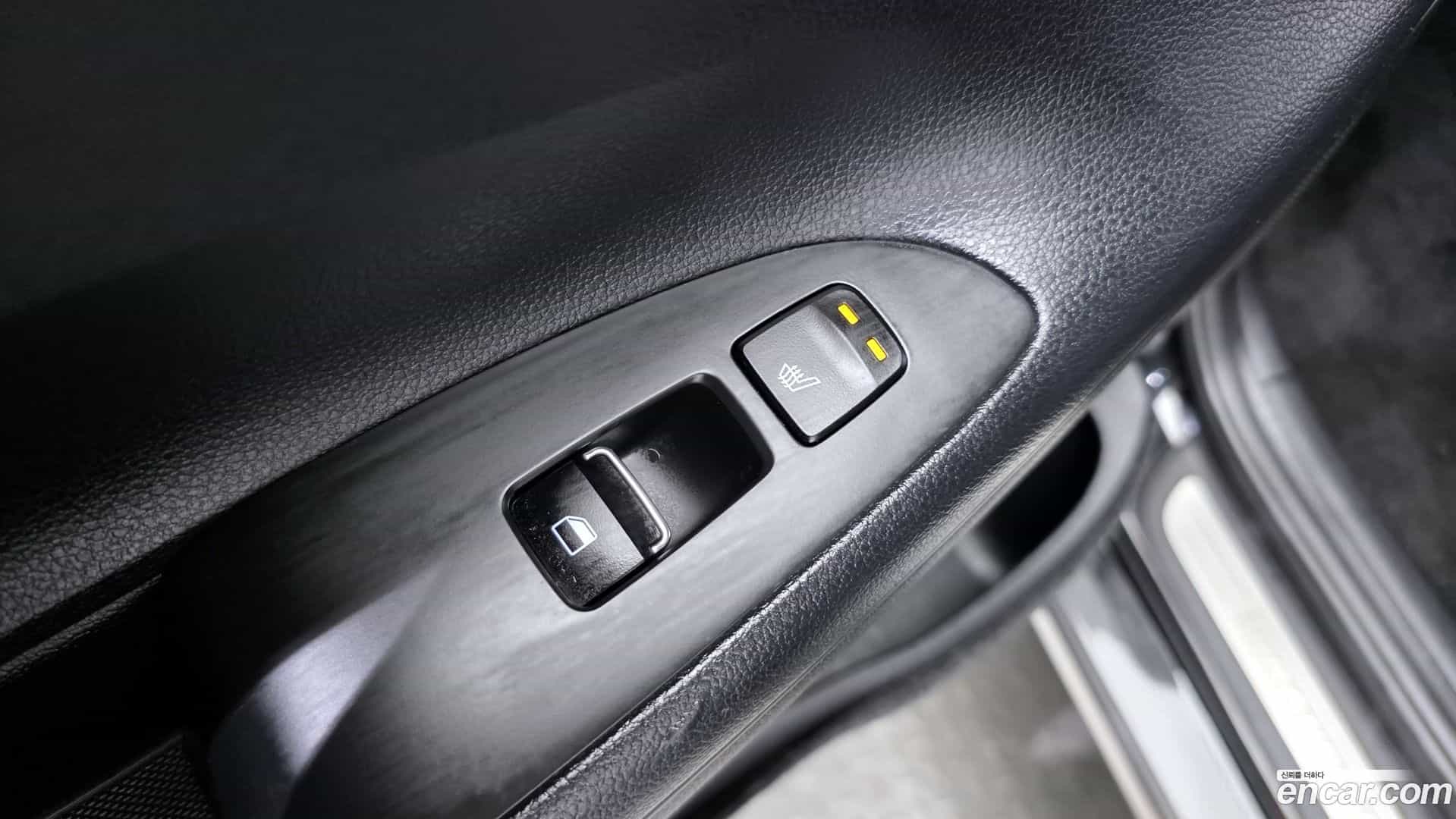 Grandeur Hyundai 2018.10-OPTION-024