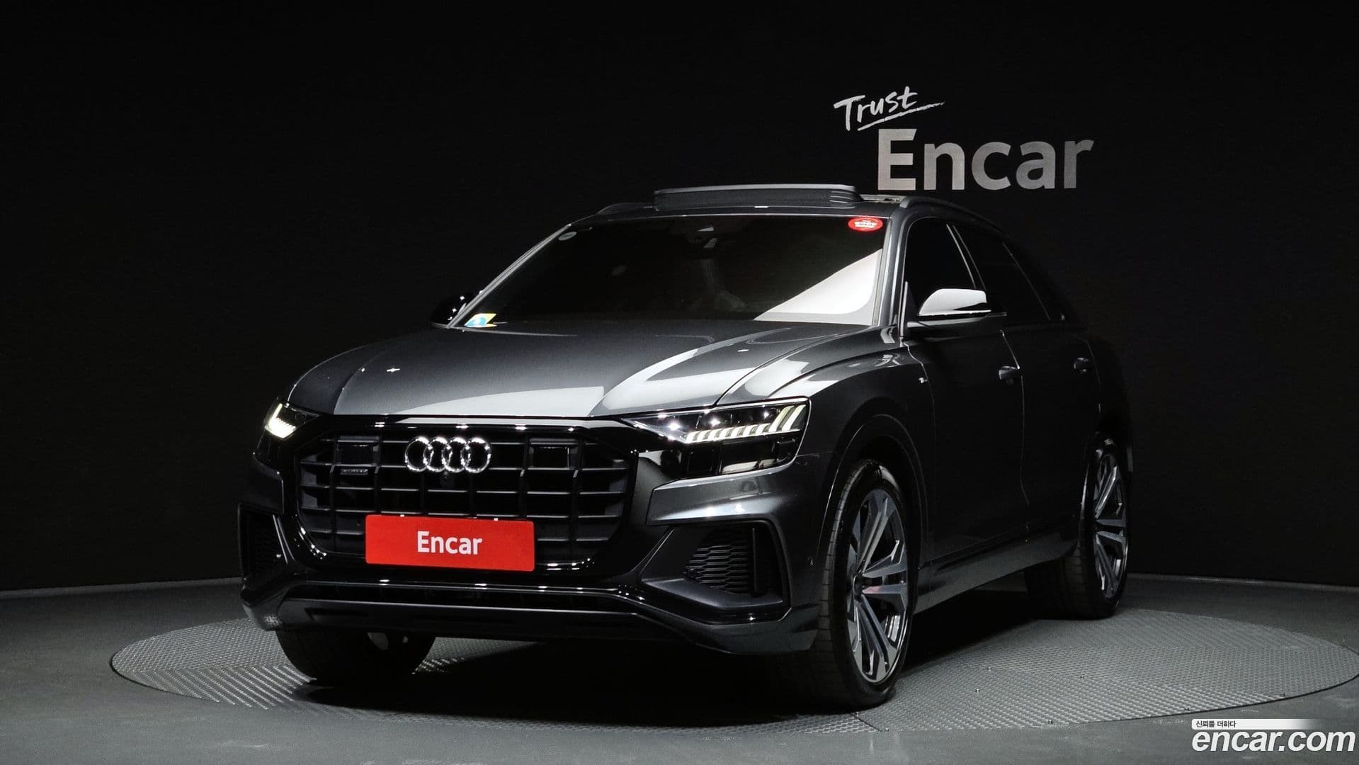 Main__Slider__Photo:Q8 Audi 2022.10-0
